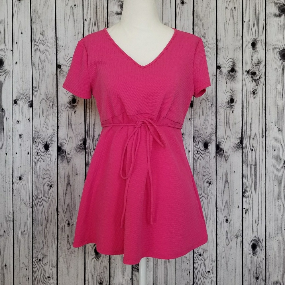 Two Hearts Maternity Hot Pink Top Size Small